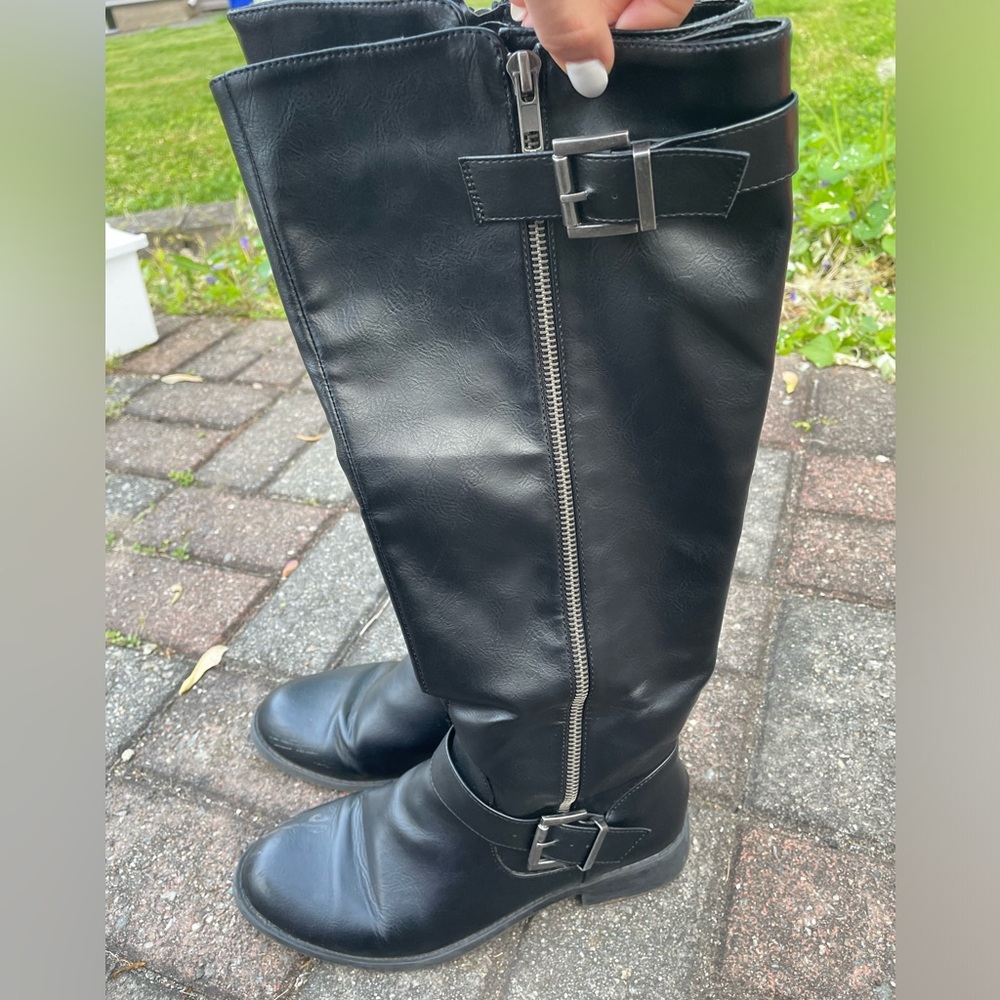 Black boots